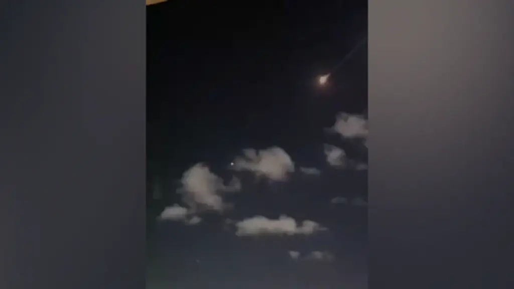 Xuất hiện video 'tên lửa Iran tránh đạn phòng không Israel'