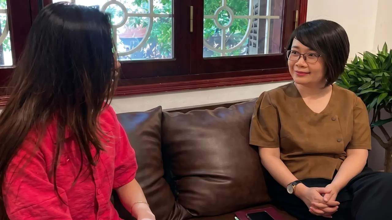 10 năm chữa lành, chuyên gia tâm lý phải đi trị liệu