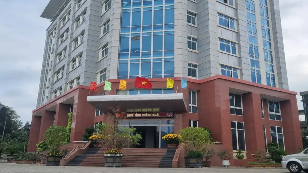40 giám đốc doanh nghiệp bị cảnh báo tạm hoãn xuất cảnh