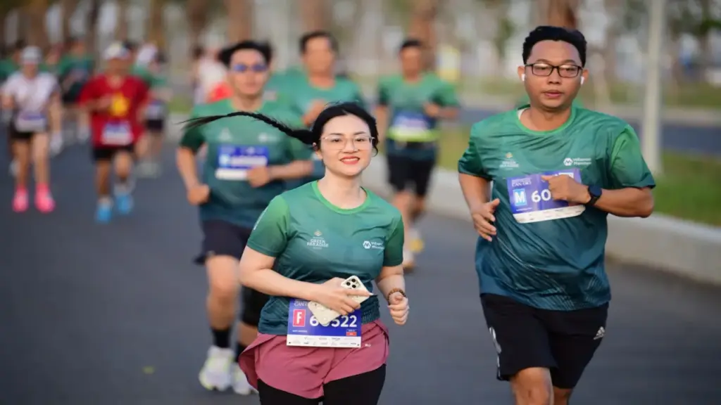 5.000 runner xuyên rừng, chạm biển, Vinhomes Green Paradise bừng sức sống sau 1 năm khởi công