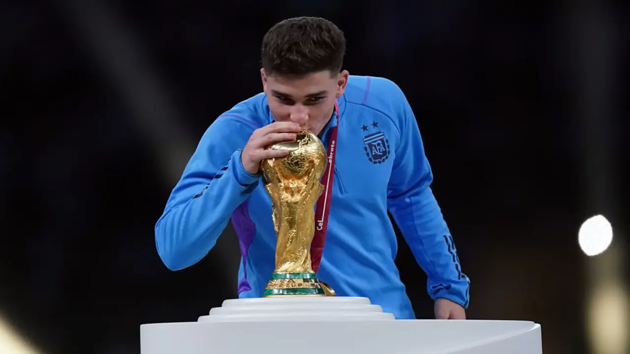 Alvarez: 'Argentina luôn hướng đến chức vô địch World Cup'