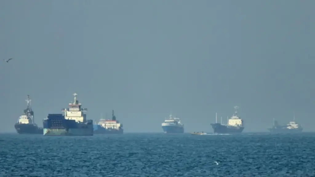 Anh - Pháp điều tàu chiến đến eo biển Hormuz, Iran dọa phản ứng 'tức thì'