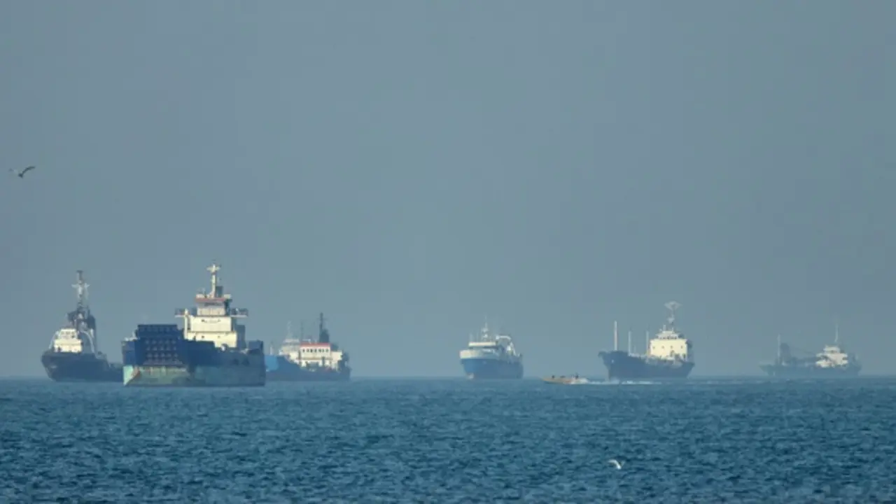 Anh - Pháp điều tàu chiến đến eo biển Hormuz, Iran dọa phản ứng 'tức thì'