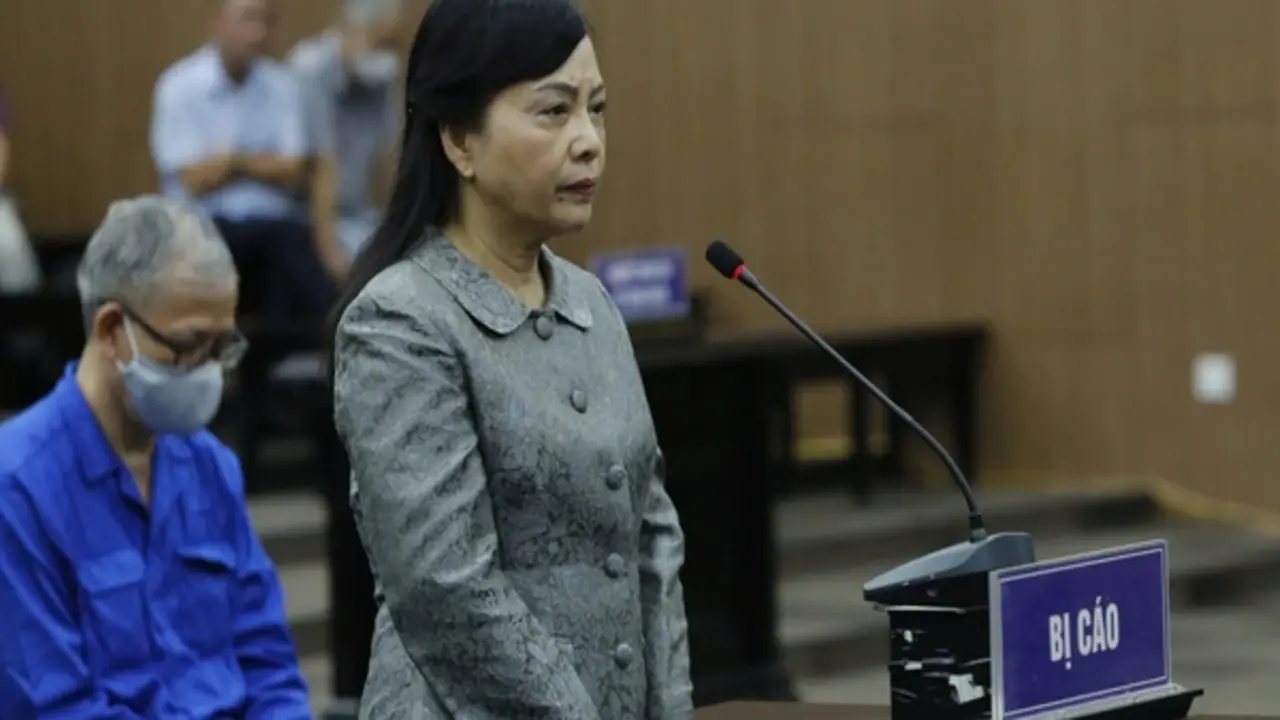 Bà Nguyễn Thị Kim Tiến bị tuyên phạt 6 năm tù, phải bồi thường hơn 108 tỉ đồng
