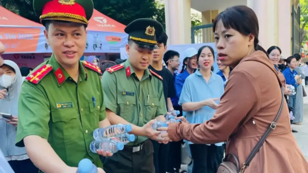 Bắc Ninh: Công an tuần tra quán internet, photocopy để chặn gian lận thi vào lớp 10