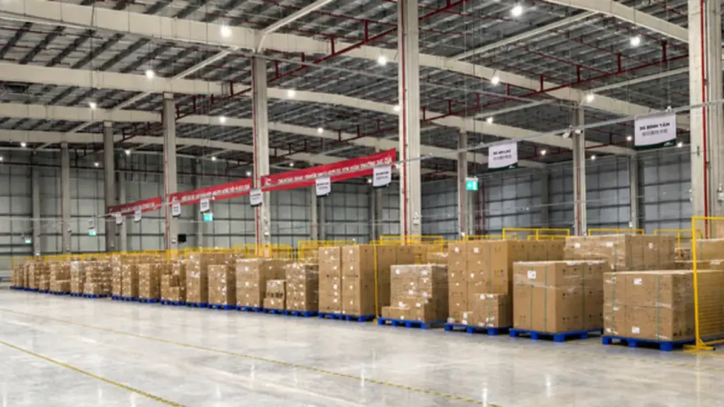 Bao gạo, thùng sữa cũng mua online: Logistics giao hàng nặng bắt đầu sôi động