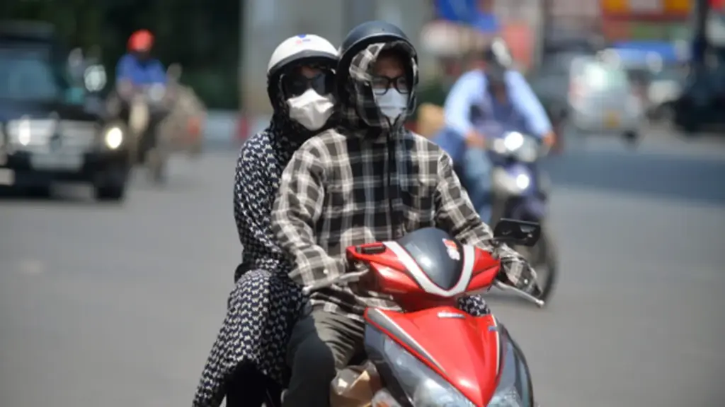 Bảo vệ sức khỏe mùa nắng nóng: Đừng bỏ qua những thói quen "vàng" này