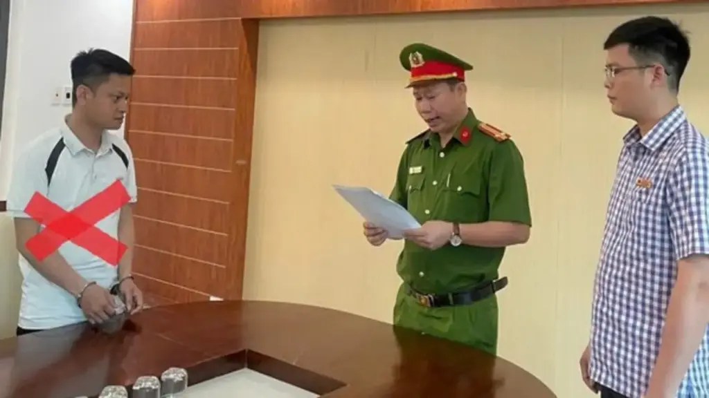 Bắt tạm giam cán bộ Ban Giải phóng mặt bằng ở Hải Phòng