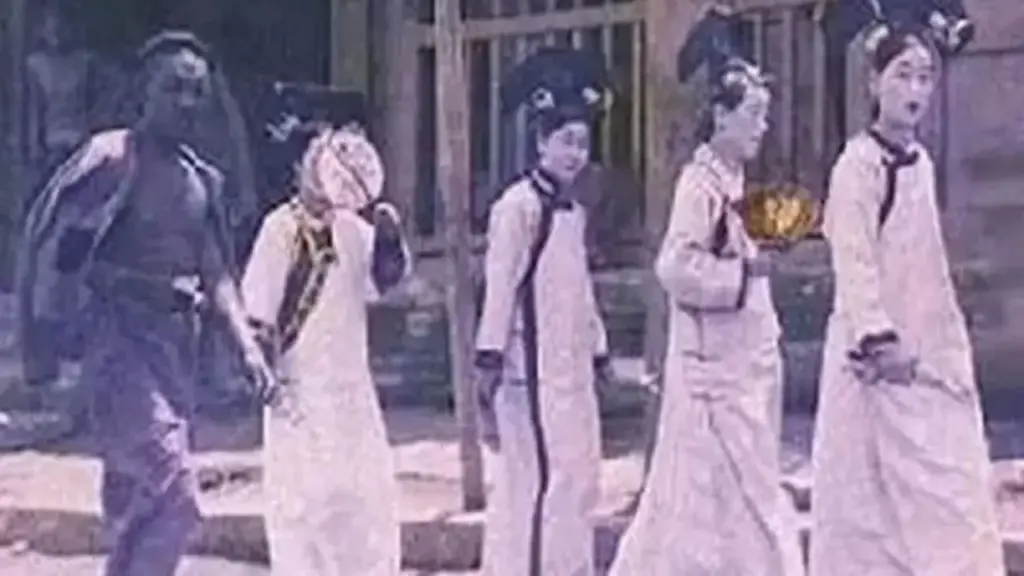 Bí mật phía sau cuộc đời những cung nữ rời Tử Cấm Thành ở tuổi 25