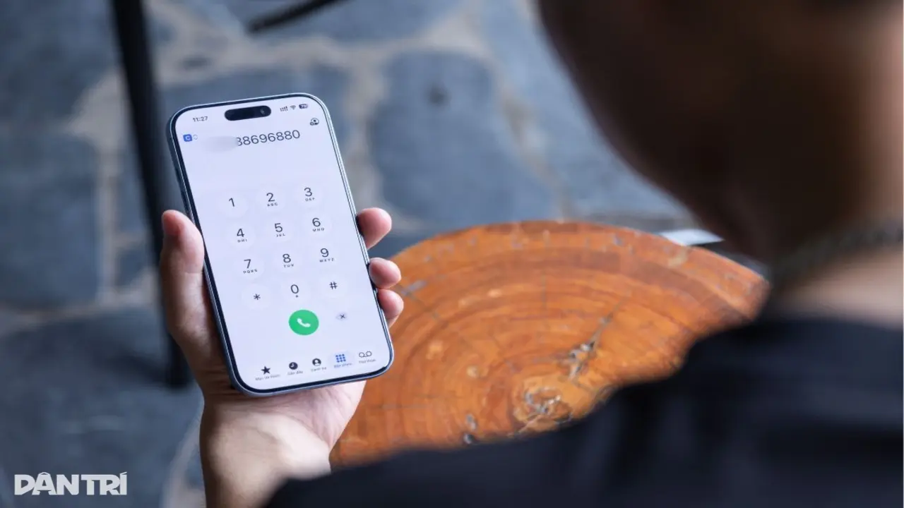 Bỏ tiền triệu mua SIM số đẹp, nhiều người “ngã ngửa” vì dính nợ xấu