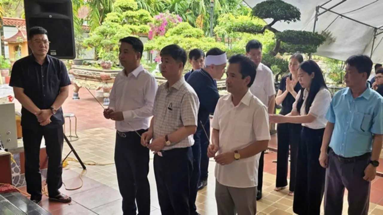 Bộ Y tế thăm hỏi gia đình 5 học sinh bị đuối nước thương tâm ở Phú Thọ