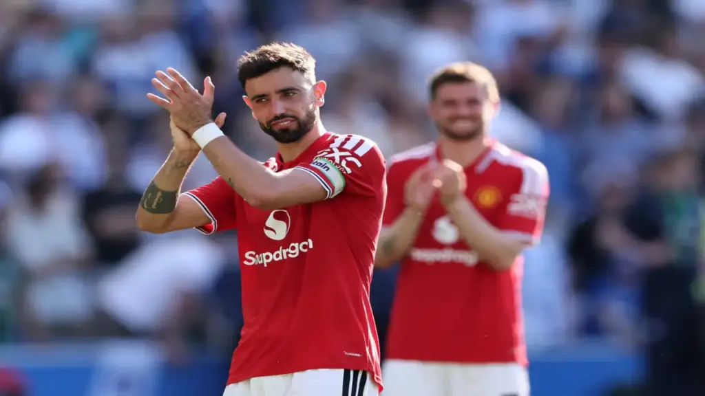 Bruno Fernandes phá kỷ lục kiến tạo ở Ngoại hạng Anh