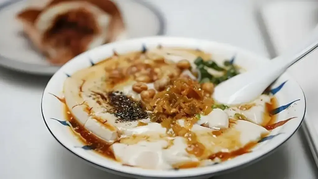Bữa sáng nên bắt đầu lúc nào sau khi ngủ dậy?