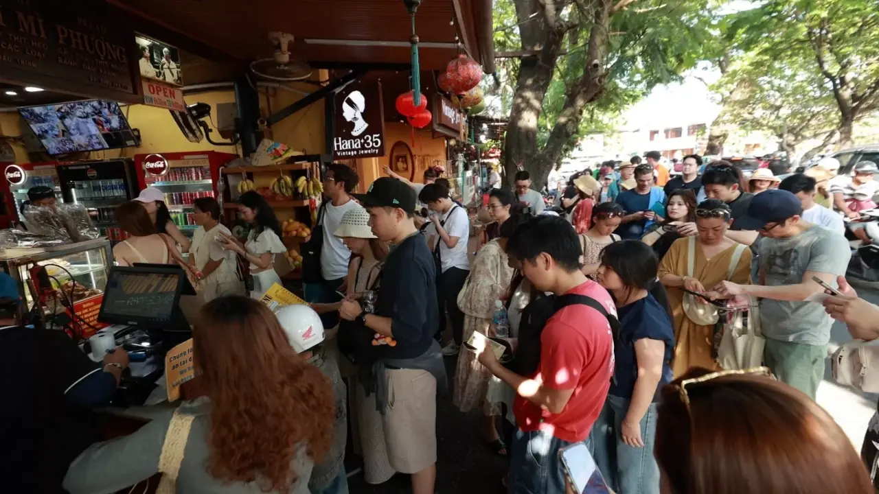 Cách nào chặn nạn 'chặt chém' mùa cao điểm du lịch