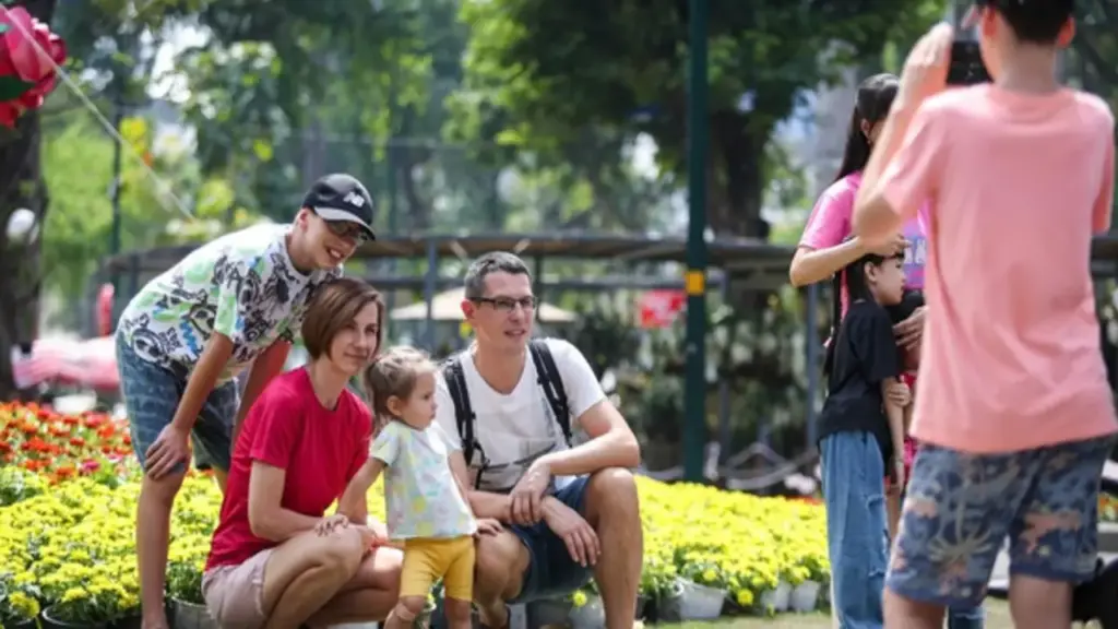 Cách nào để du lịch Việt đón 50 triệu khách quốc tế?