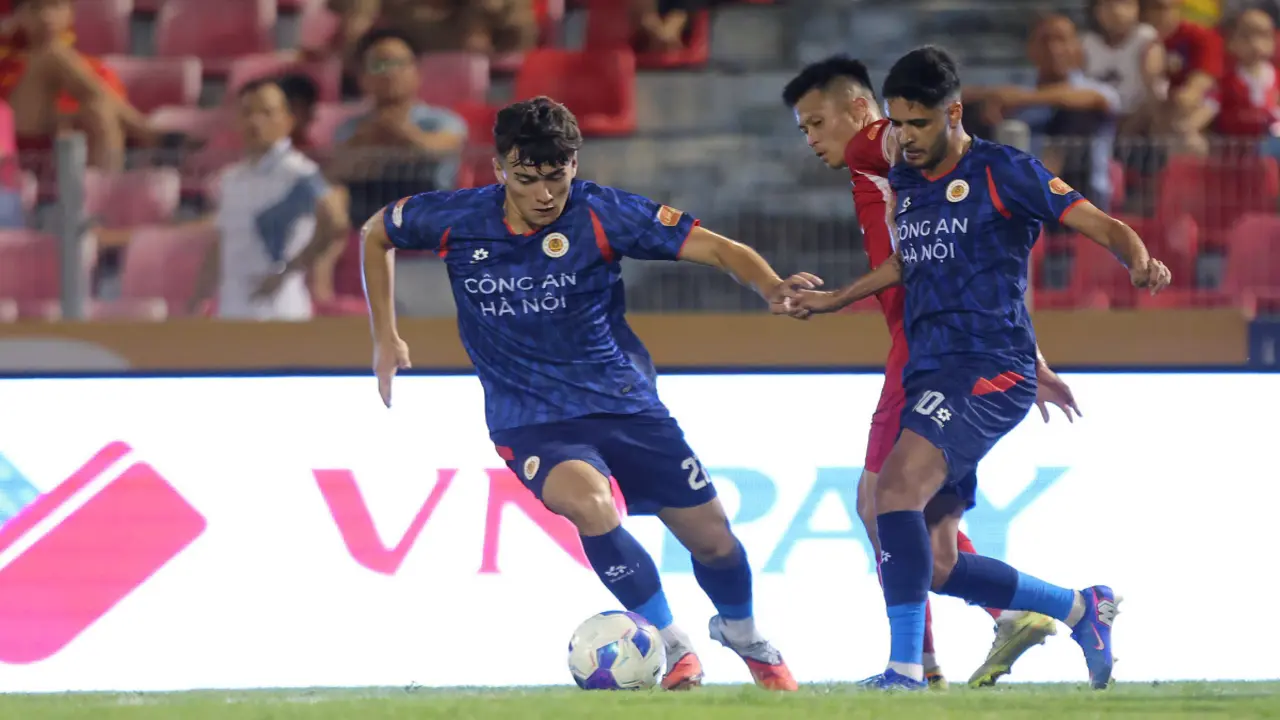 CAHN lỡ kỷ lục tại V-League