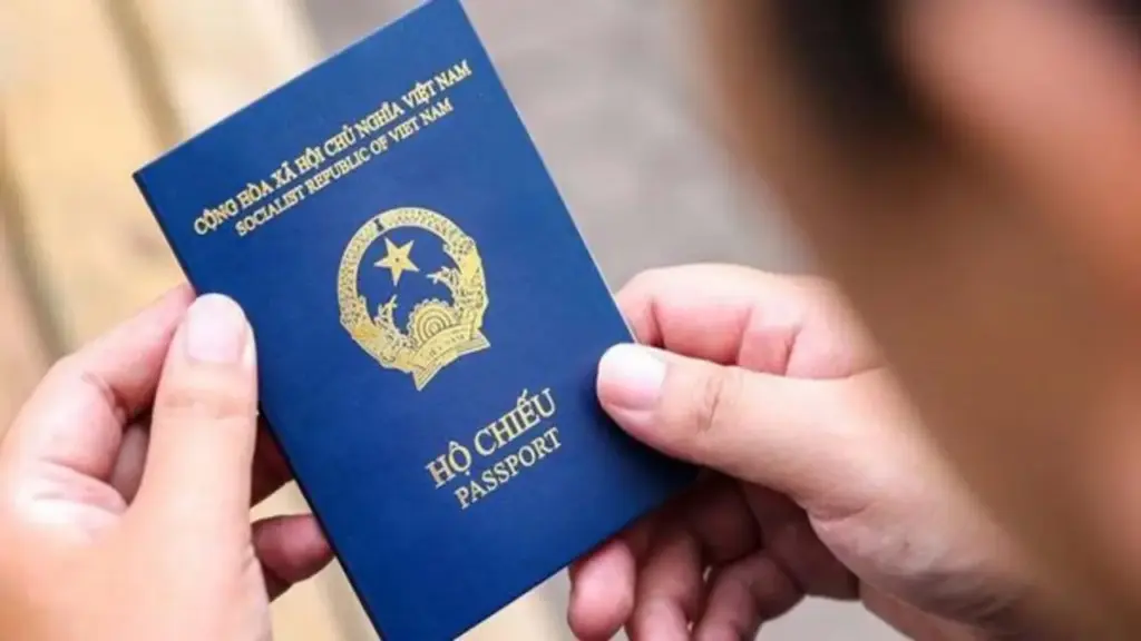 Cảnh báo thủ đoạn lừa đảo tinh vi, người làm hộ chiếu cảnh giác kẻo mất tiền