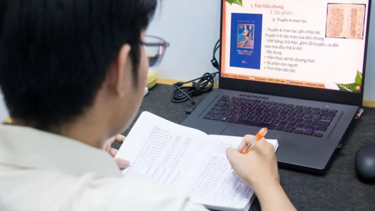 Cao điểm ôn thi tốt nghiệp THPT: Người 'áp lực kinh khủng', người giảm lo âu