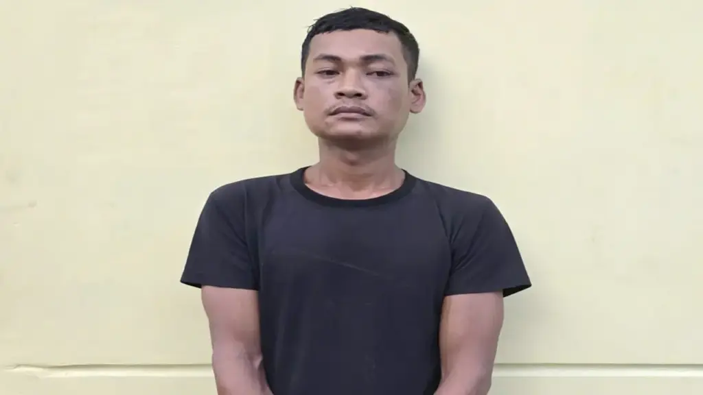 'Cha hờ' khai các vết thương của bé trai 2 tuổi do mẹ ruột bạo hành