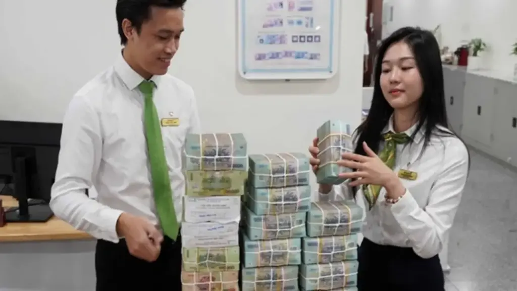 Chặn 4.400 tỉ chuyển khoản lừa đảo nhờ ngân hàng cảnh báo