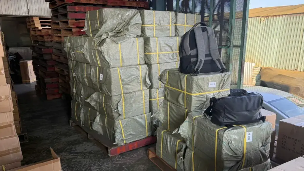 Chặn đứng 14.550 chai mỹ phẩm hết hạn gần 1 năm vẫn khai báo là hàng mới