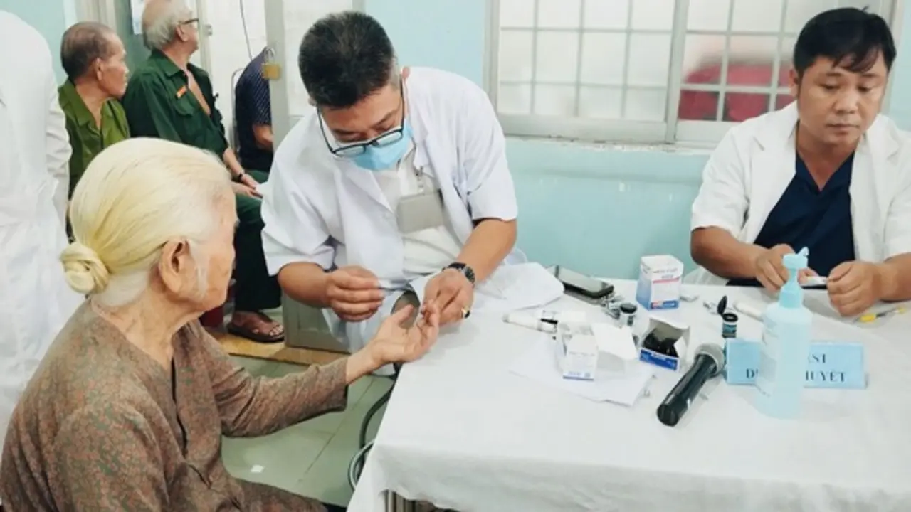 Chi phí khám sức khỏe định kỳ cho 1 người dân TP.HCM là bao nhiêu?