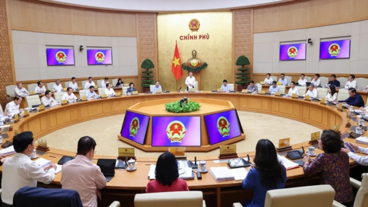 Chính phủ ban hành quy chế làm việc mới