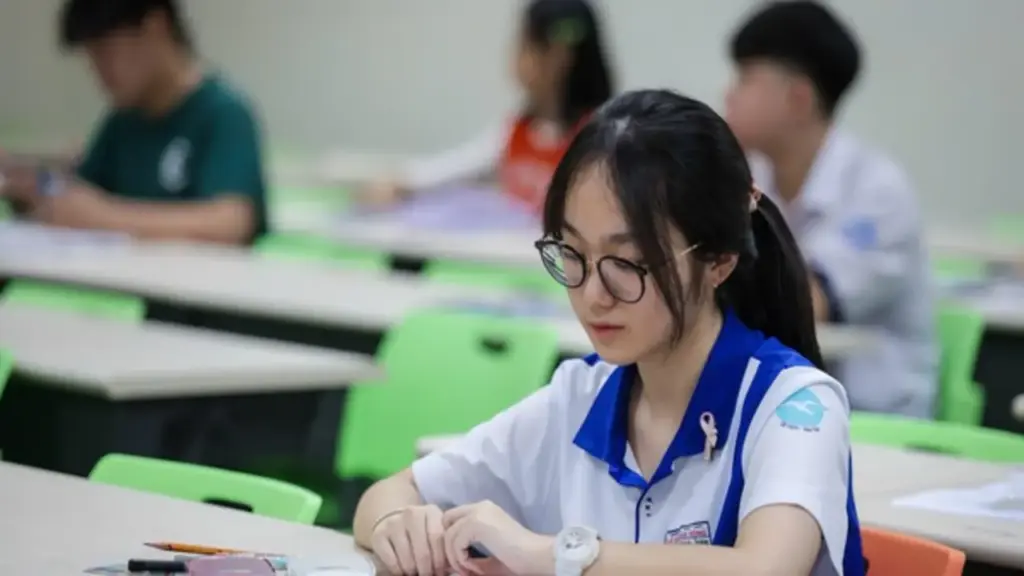 Chuẩn mực khảo thí: Ranh giới giữa học hỏi và sao chép khi xây dựng đề thi