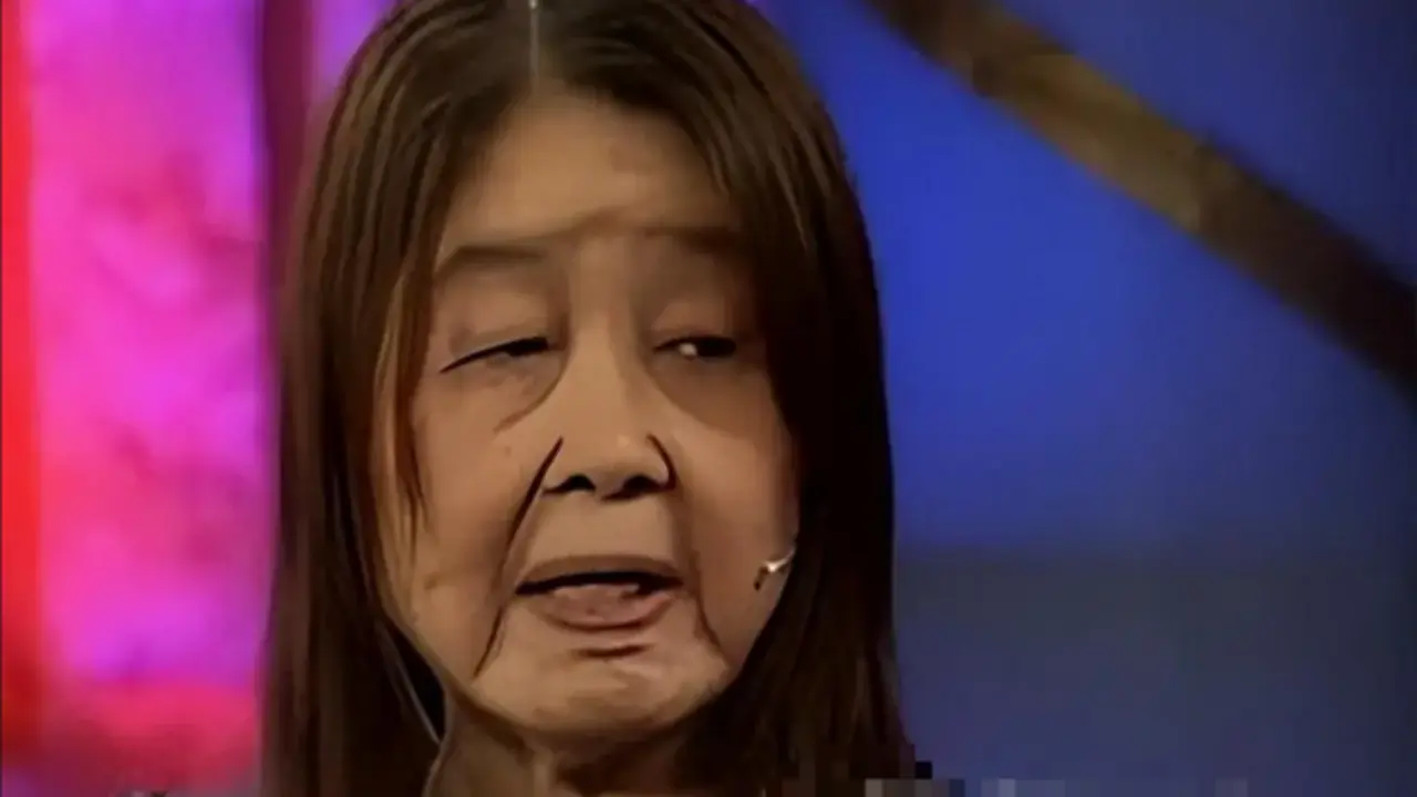 Cô gái 28 tuổi bỗng già đi nhanh chóng, họ hàng tưởng "bà lão 80"