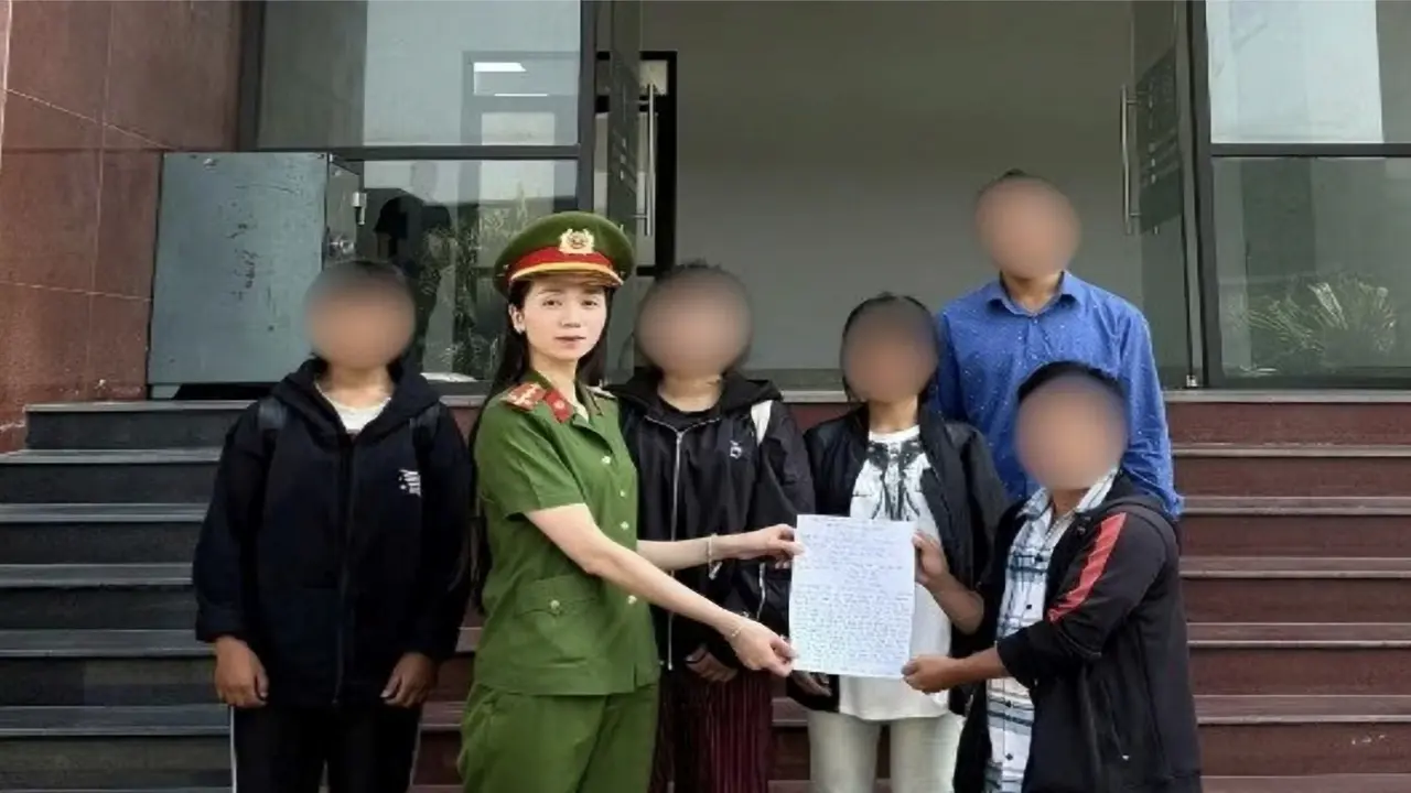 Công an Hà Nội giải cứu 3 thiếu nữ khỏi bẫy “việc nhẹ, lương cao”