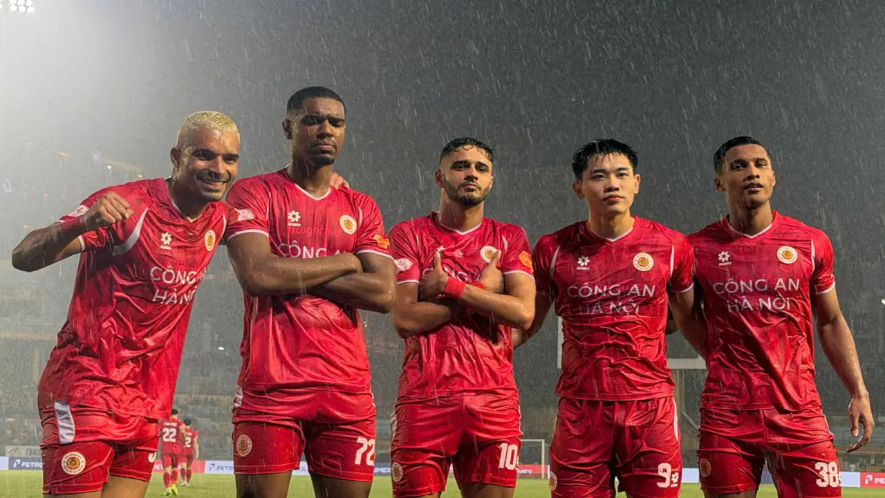 Công an Hà Nội vô địch V-League sớm 3 vòng đấu