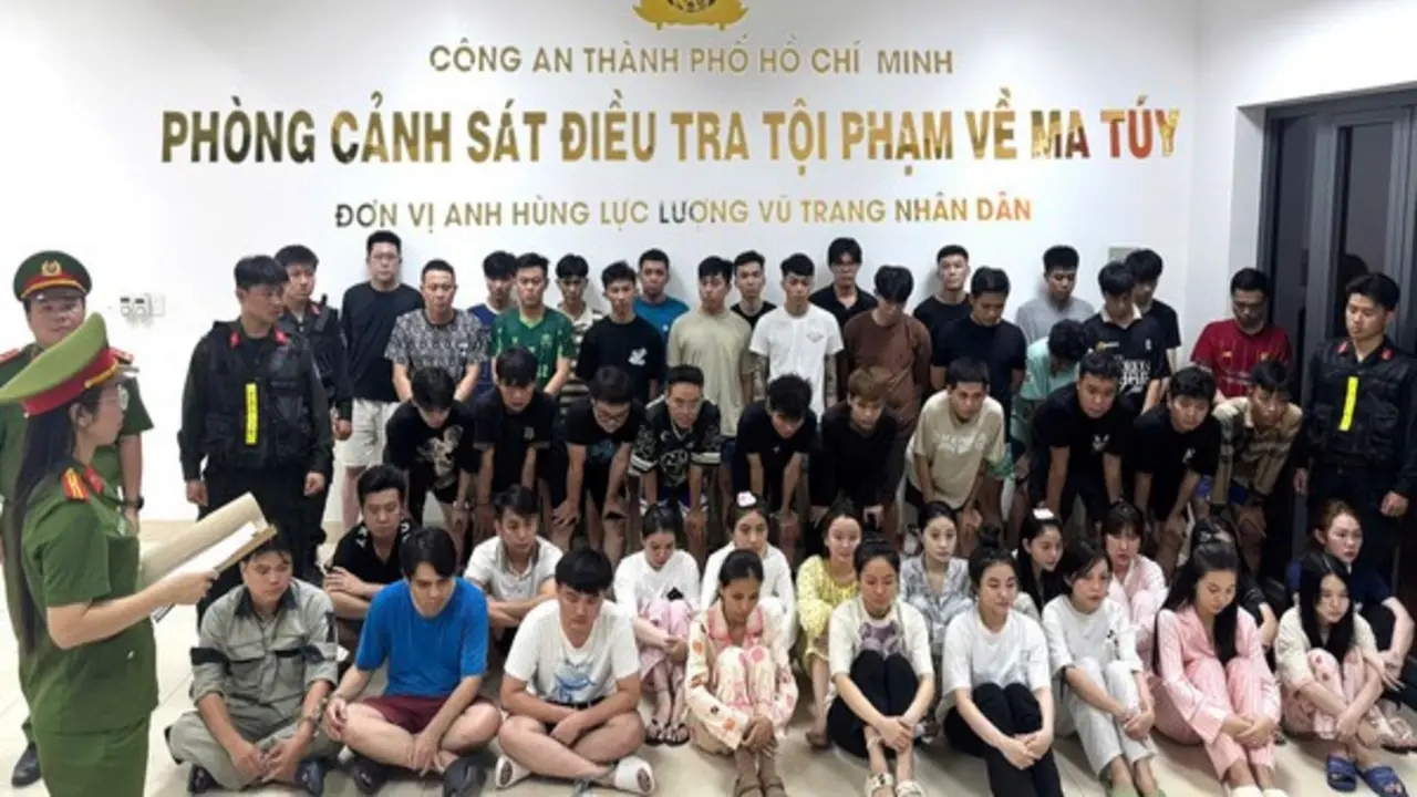 Công an TP.HCM xóa tụ điểm ma túy tại quán bar Revo ở phường Vũng Tàu