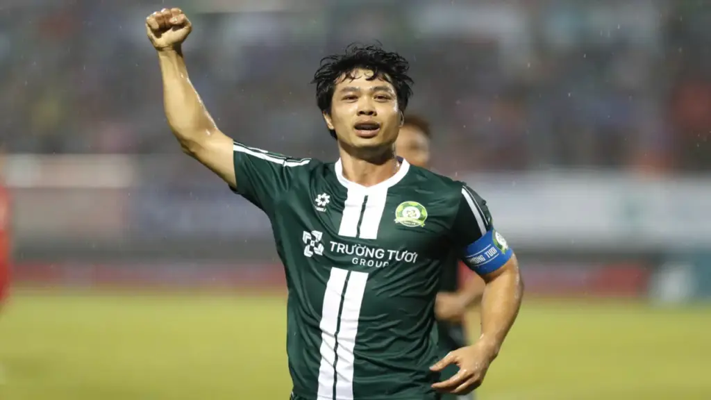 Công Phượng đưa Đồng Nai lên V-League