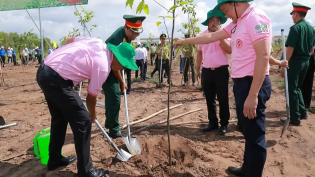 Công ty Chăn nuôi C.P. tiếp tục phủ mảng xanh tại Việt Nam