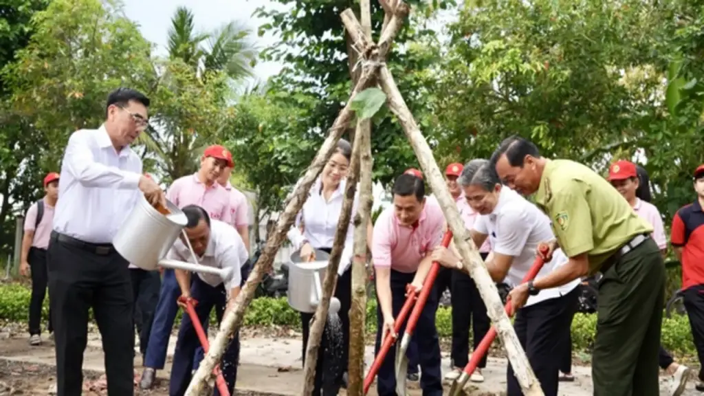 C.P. Việt Nam chung sức phát triển mảng xanh, nâng cao chất lượng sống cho cộng đồng