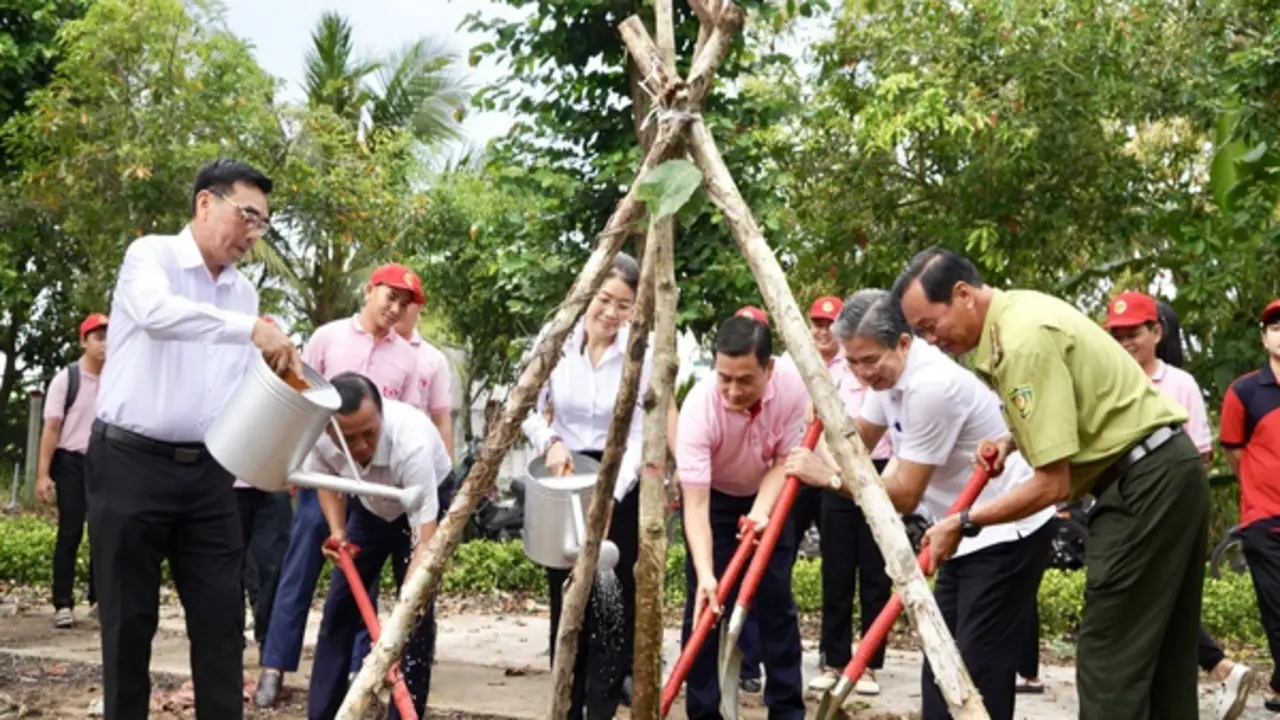 C.P. Việt Nam chung sức phát triển mảng xanh, nâng cao chất lượng sống cho cộng đồng