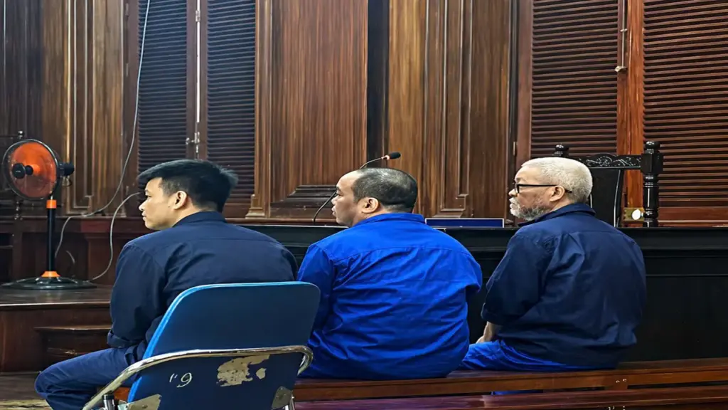 Cưỡng đoạt tiền của nhiều CSGT, cựu phóng viên lĩnh 15 năm tù