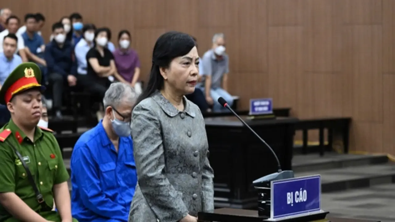 Cựu Bộ trưởng Y tế Nguyễn Thị Kim Tiến từ chối 2 luật sư