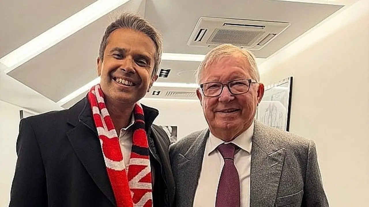 Cựu HLV Alex Ferguson nhập viện