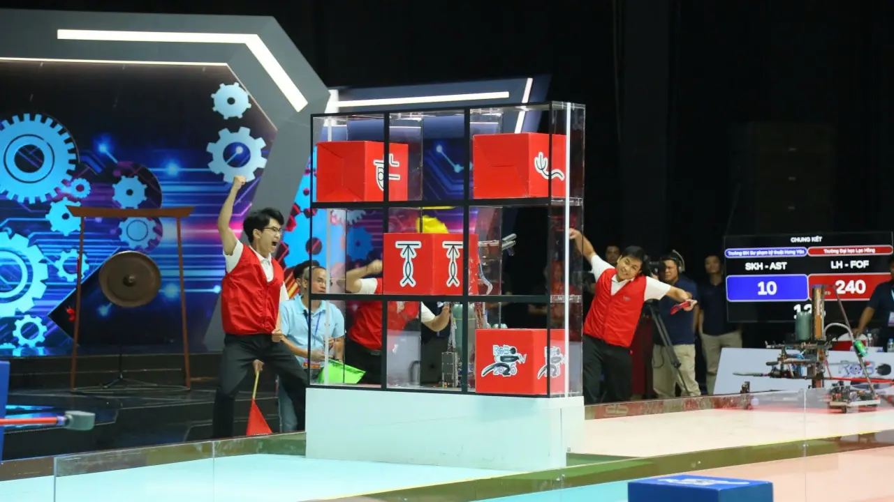 Đại học Lạc Hồng vô địch Robocon lần thứ 11 liên tiếp