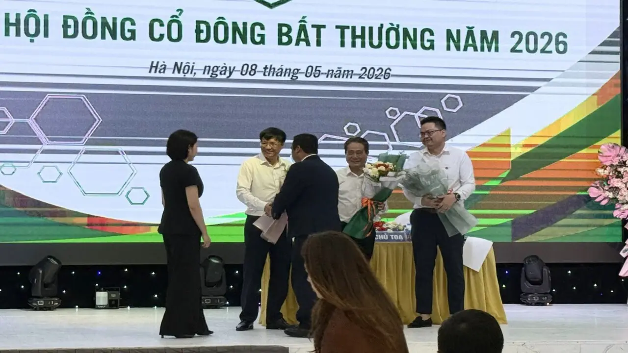 Đại hội bất thường Hóa chất Đức Giang 'nóng ran' vụ ban lãnh đạo mới