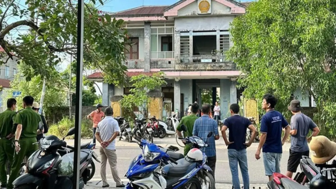 Đâm vợ cũ trọng thương phải nhập viện cấp cứu rồi quay về nhà tự sát
