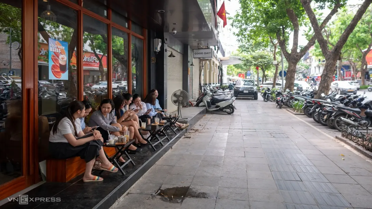 Dấu hỏi khi Hà Nội dẹp vỉa hè rồi lại cho thuê
