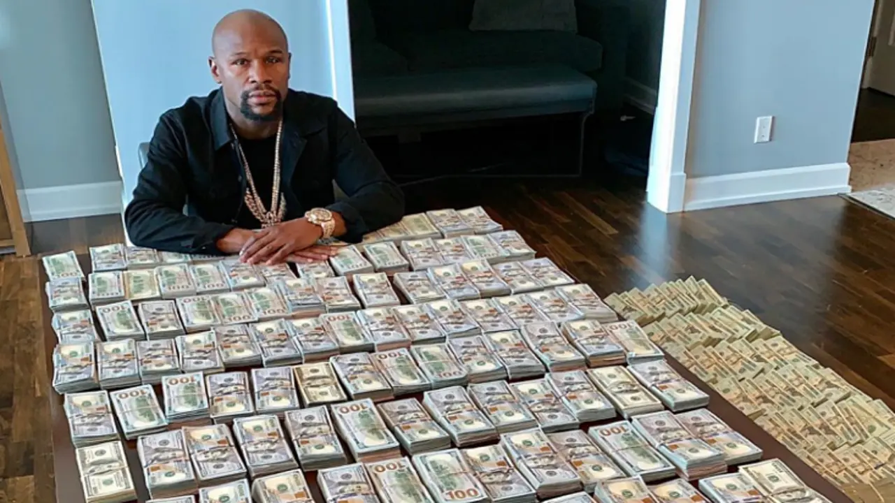 Đế chế tỷ USD của Mayweather chao đảo