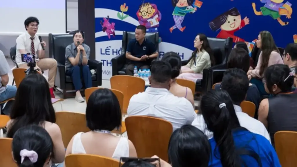Để sách tranh 'sống' trong tuổi thơ chứ không chỉ là vật trang trí đóng bụi