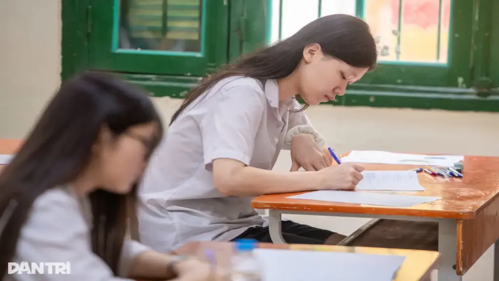 Đề thi và đáp án môn ngữ văn lớp 10 Lai Châu năm 2026