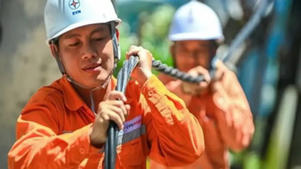 Đề xuất áp giá giờ cao điểm mới để tính tiền điện ngay từ tháng 6