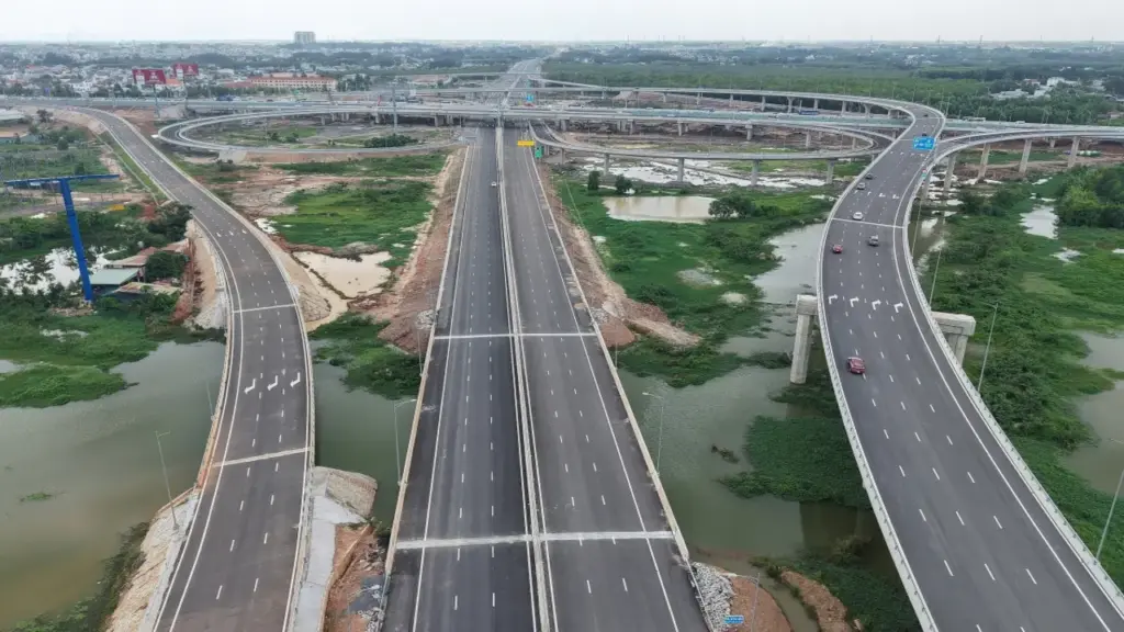 Diện mạo siêu nút giao kết nối 2 cao tốc với sân bay Long Thành