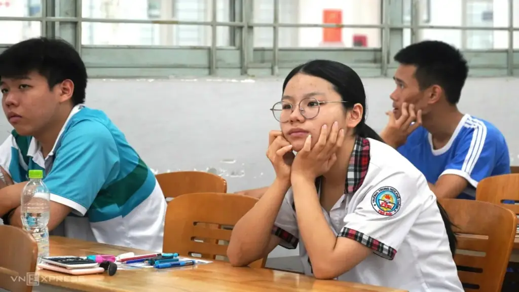 Đổ xô thi đánh giá năng lực, nâng điểm vào đại học