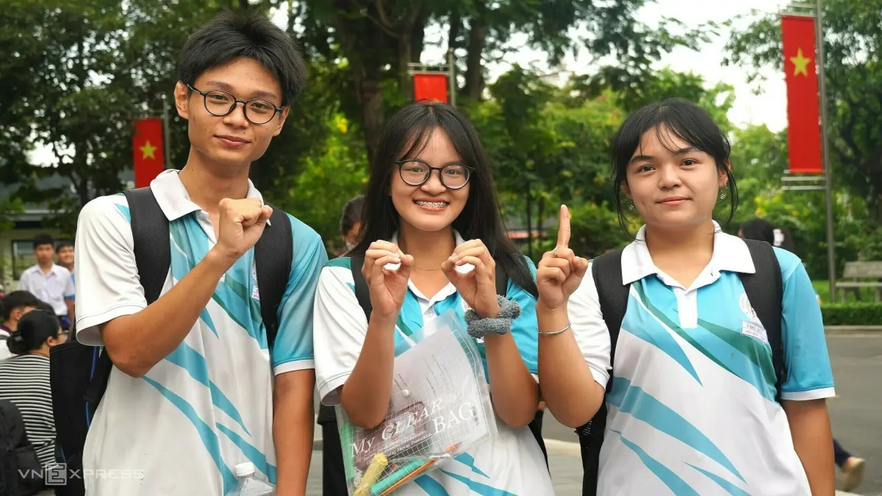 Đổ xô thi đánh giá năng lực, 'săn' điểm vào đại học